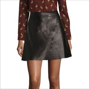 Alice+Olivia Tricia leather mini skirt size 6.